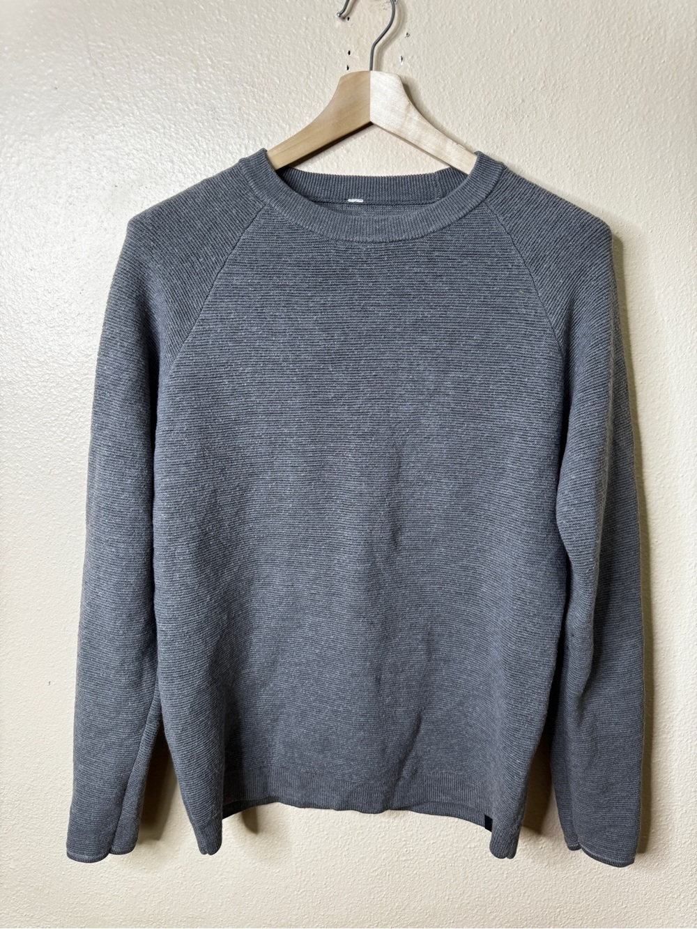 Lululemon Men's Merino Wool Crewneck Sweater Large Gray Preppy